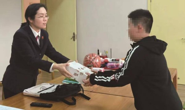 智慧财讯 男孩父母双亡被亲属送往福利院，应得遗产如何追回？