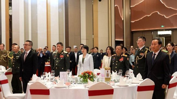 融亿操盘 中国驻老挝大使馆举行中国人民解放军建军98周年招待会